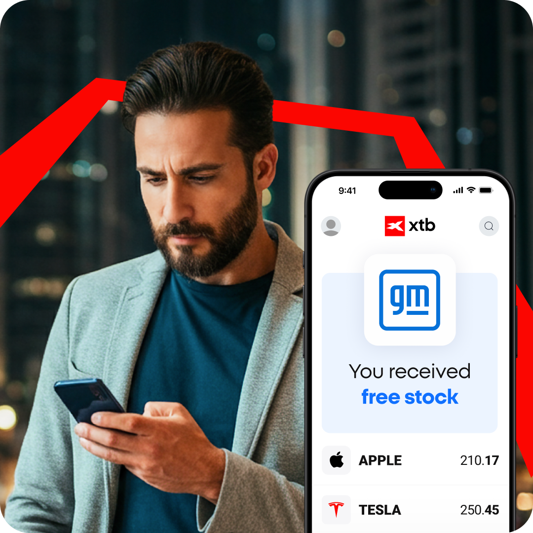 XTB MENA campaign, Zlatan Ibrahimović with the XTB mobile trading app.